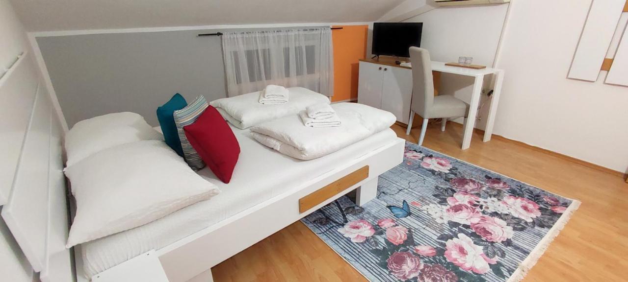 Villa Monera Apartments & Rooms & Free Garage Mostar Bagian luar foto