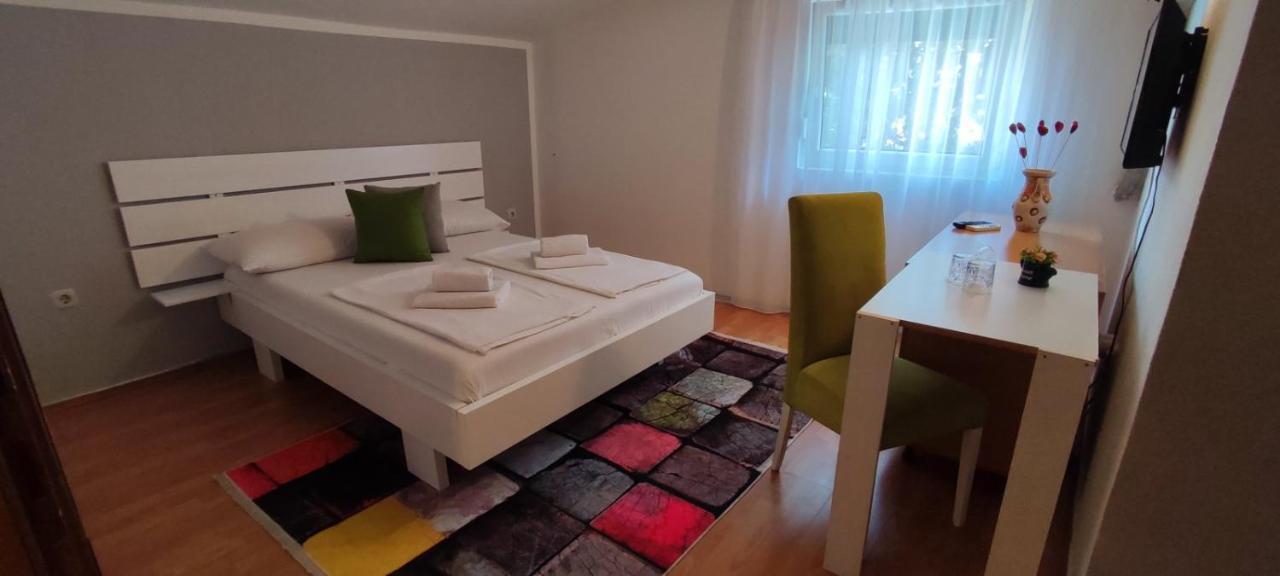 Villa Monera Apartments & Rooms & Free Garage Mostar Bagian luar foto