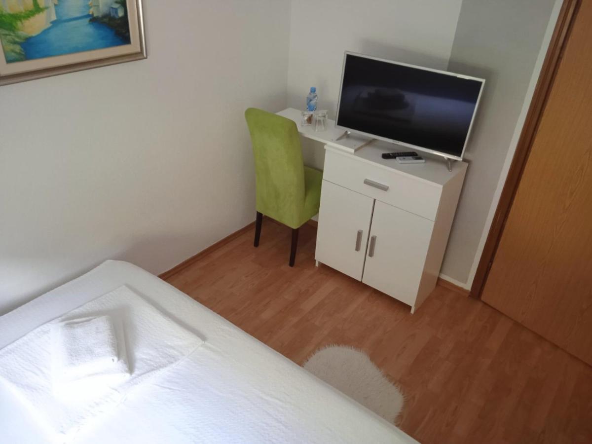 Villa Monera Apartments & Rooms & Free Garage Mostar Bagian luar foto